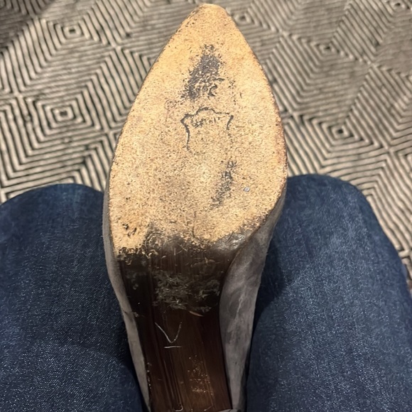 STUART WEITZMAN gray suede heels - Picture 7 of 7